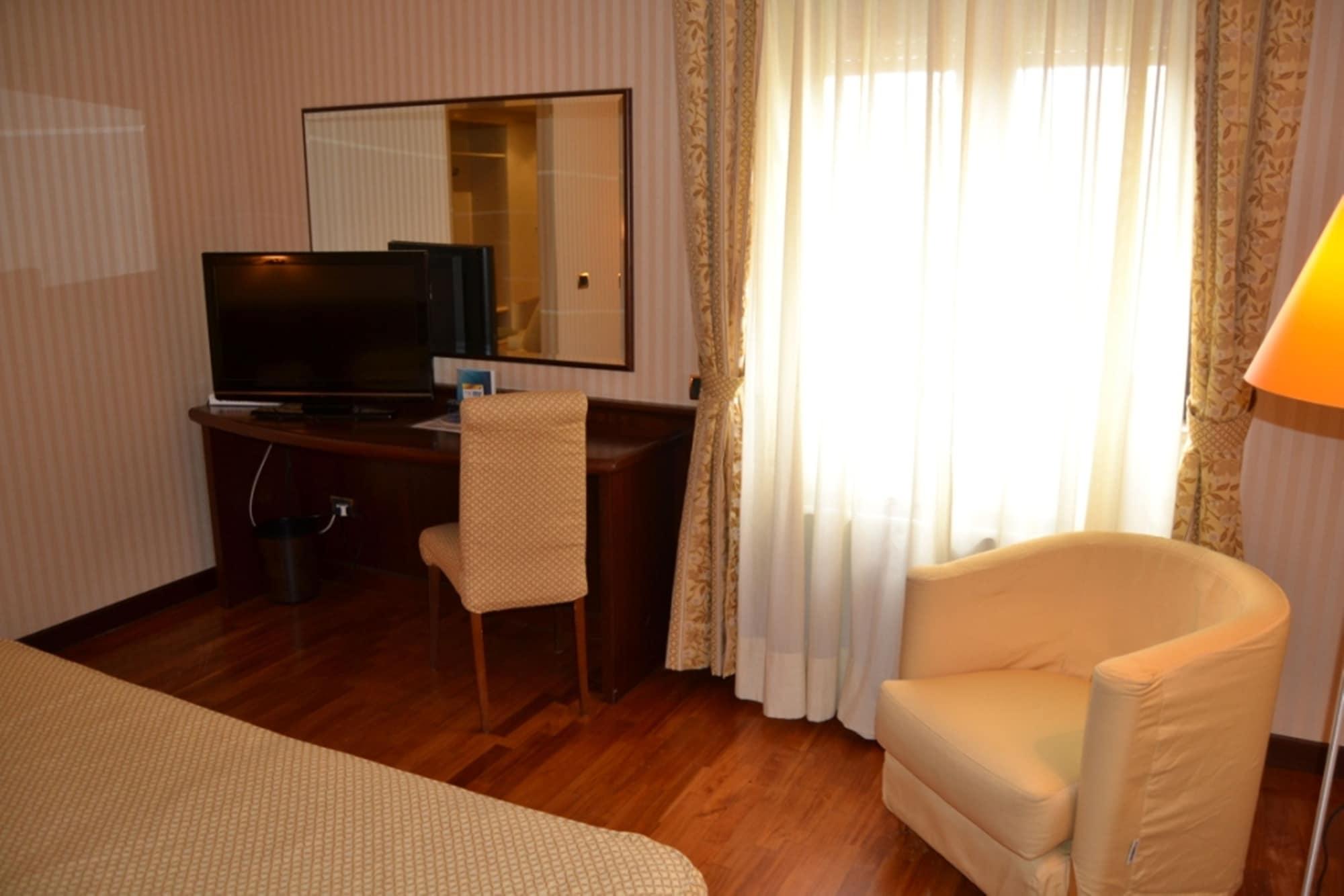 Palace Hotel Матера Екстериор снимка