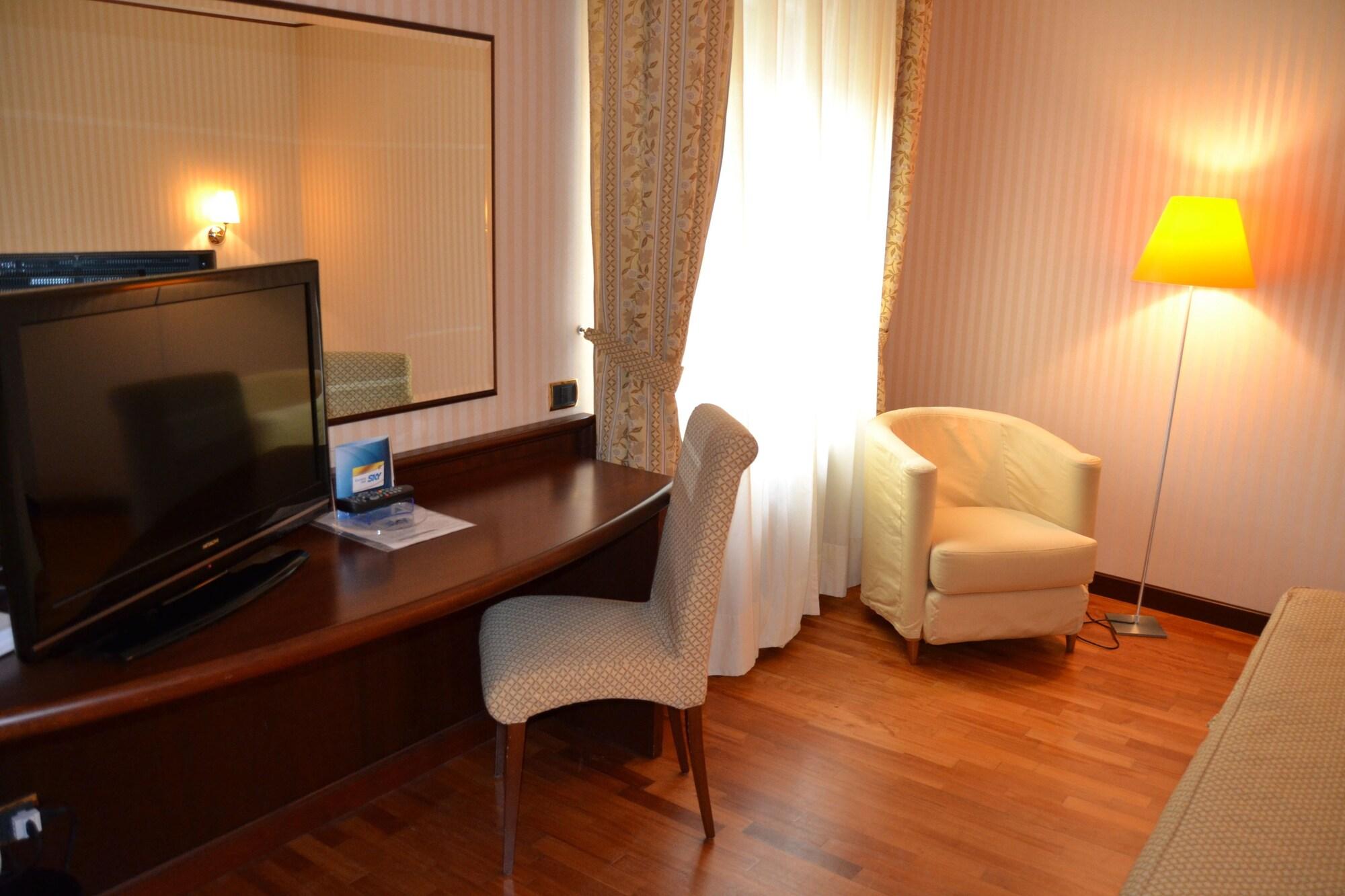 Palace Hotel Матера Екстериор снимка