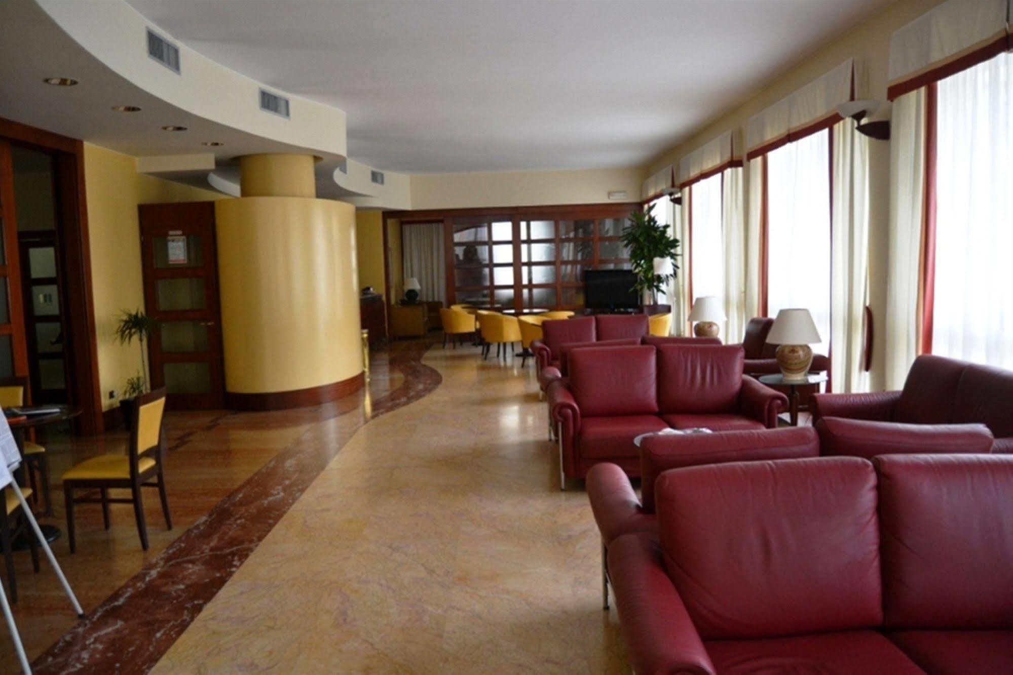 Palace Hotel Матера Екстериор снимка